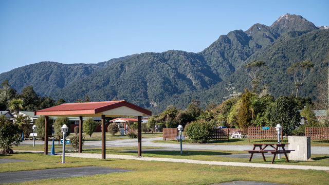 Franz Josef TOP 10 Holiday Park Powered Site Hard Site View